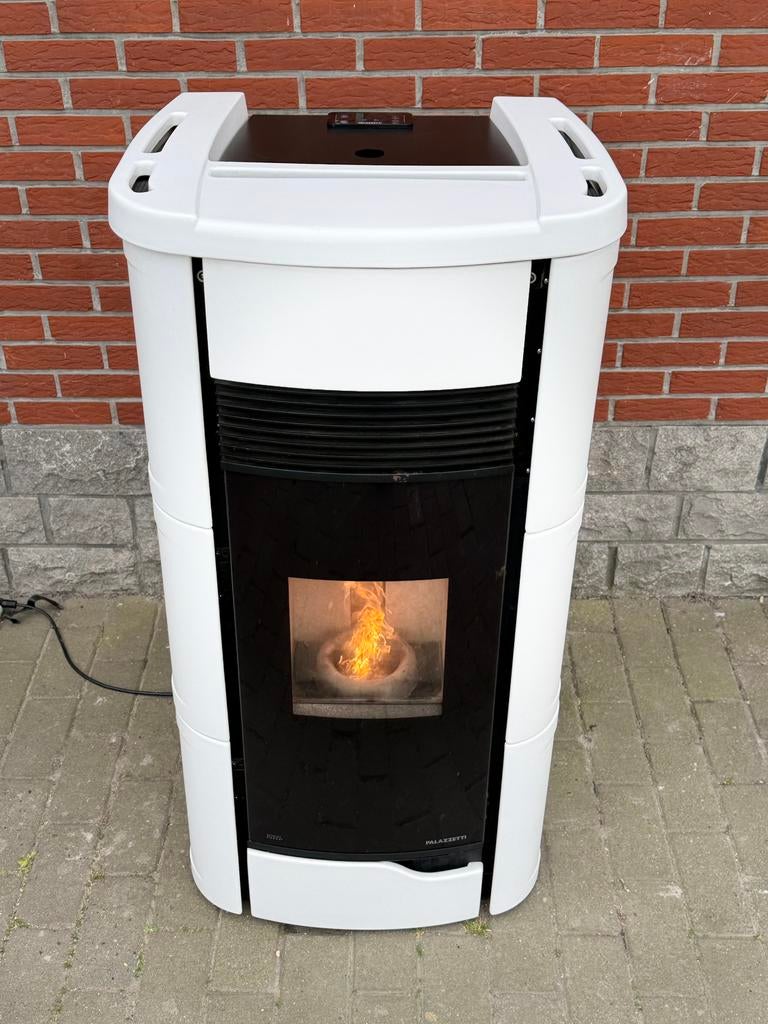 Pelletkachel palazetti anna beige pro  met extra kanalisatie, Ophalen of Verzenden, Zo goed als nieuw, Overige brandstoffen, Pelletkachel