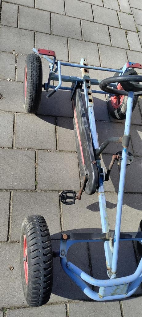 Blauwe mamoet skelter met pedalen, Kinderen en Baby's, Speelgoed | Buiten | Voertuigen en Loopfietsen, Ophalen