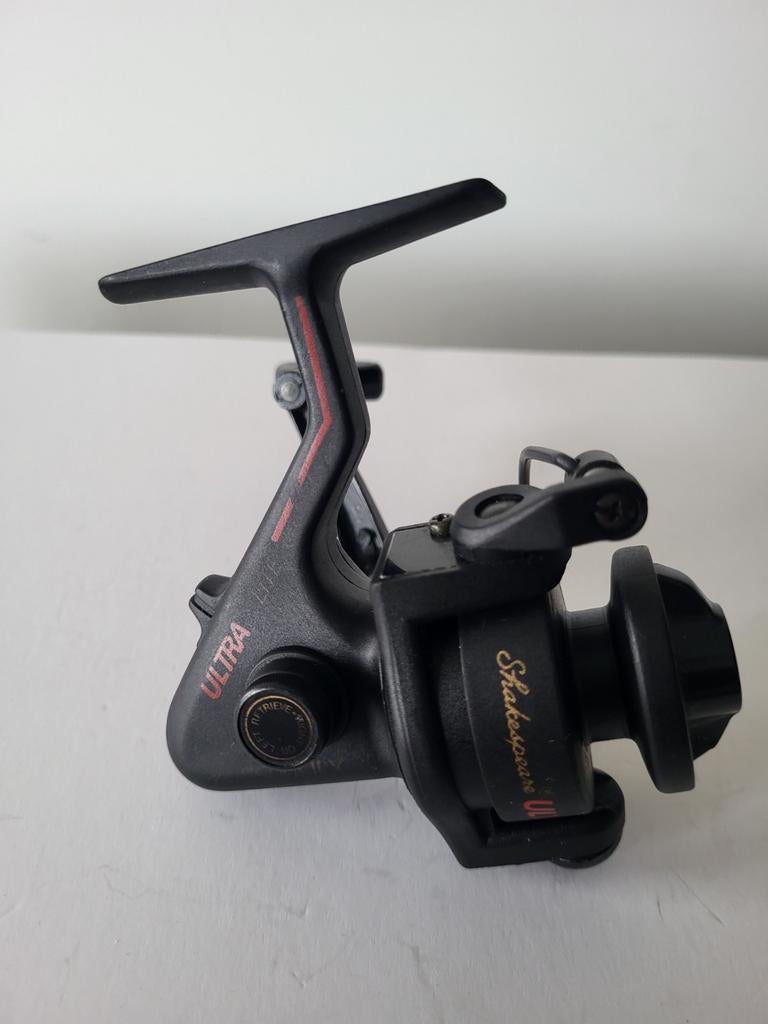 Shakespeare ultra lite 2500ULX., Watersport en Boten, Hengelsport | Algemeen, Ophalen of Verzenden, Zo goed als nieuw, Molen