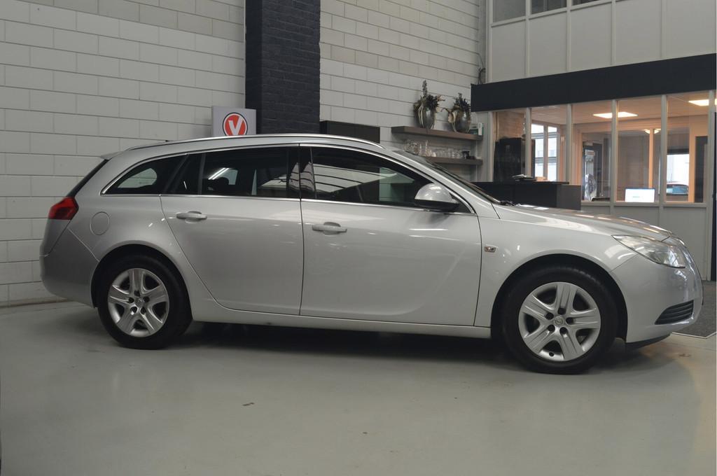 Opel Insignia Sports Tourer 1.8 Edition // CLIMA // CRUISE /, Gebruikt, 4 cilinders, 1796 cc, Parkeersensor