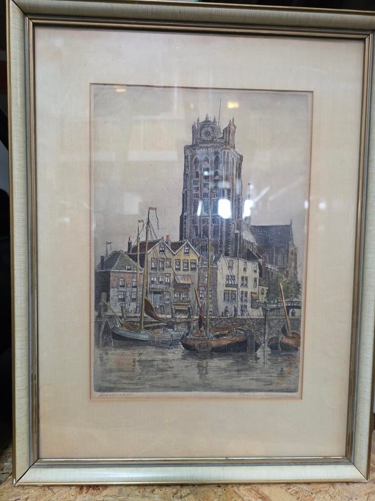 Ingelijste ets van Dordrecht door Marius Janssen, Antiek en Kunst, Kunst | Etsen en Gravures, Ophalen of Verzenden