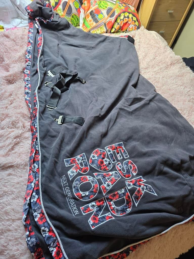 2 eskadron fleecedekens flowers XL, Dieren en Toebehoren, Ophalen of Verzenden