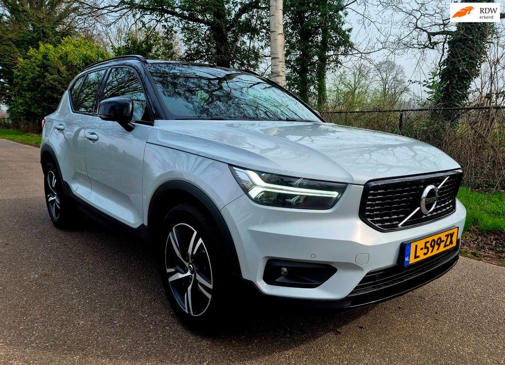 Volvo XC40 1.5 T3 R-Design / panoramadak, Auto's, Volvo, 163 pk, Bedrijf, Nieuw, SUV of Terreinwagen