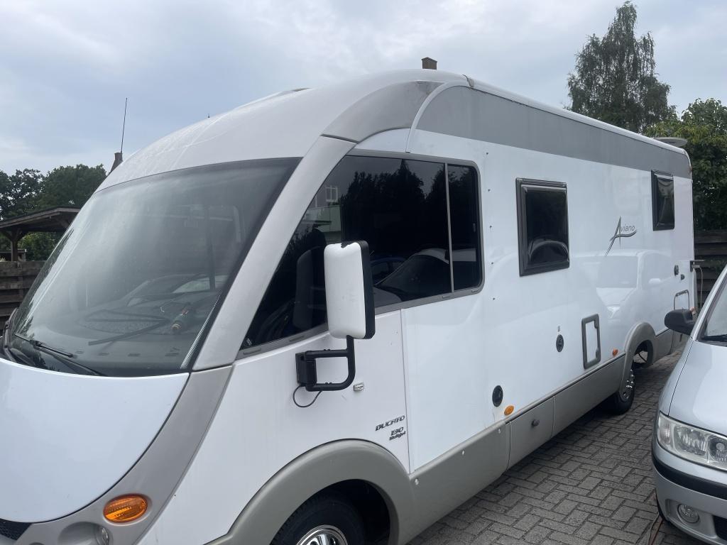 Bürstner I725 Aviano (bj 2008), Caravans en Kamperen, Airbags, Ringverwarming, Luifel, Bedrijf