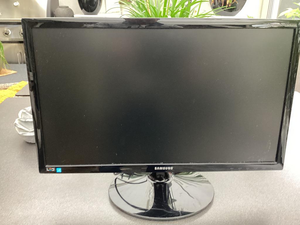 Fijne Samsung S23B300B LED monitor, Computers en Software, Monitoren, Ophalen, Gebruikt, DVI, LED