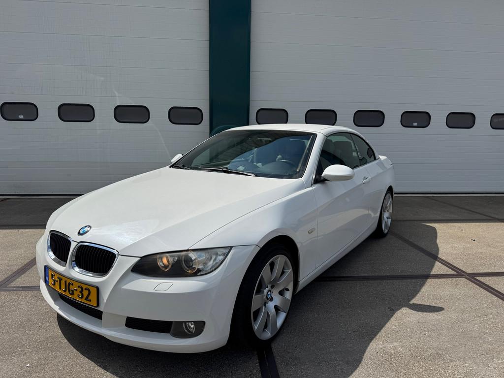 BMW 3-serie Cabrio 320i High Executive Automaat !, Achterwielaandrijving, 4 cilinders, Cabriolet, 4 stoelen