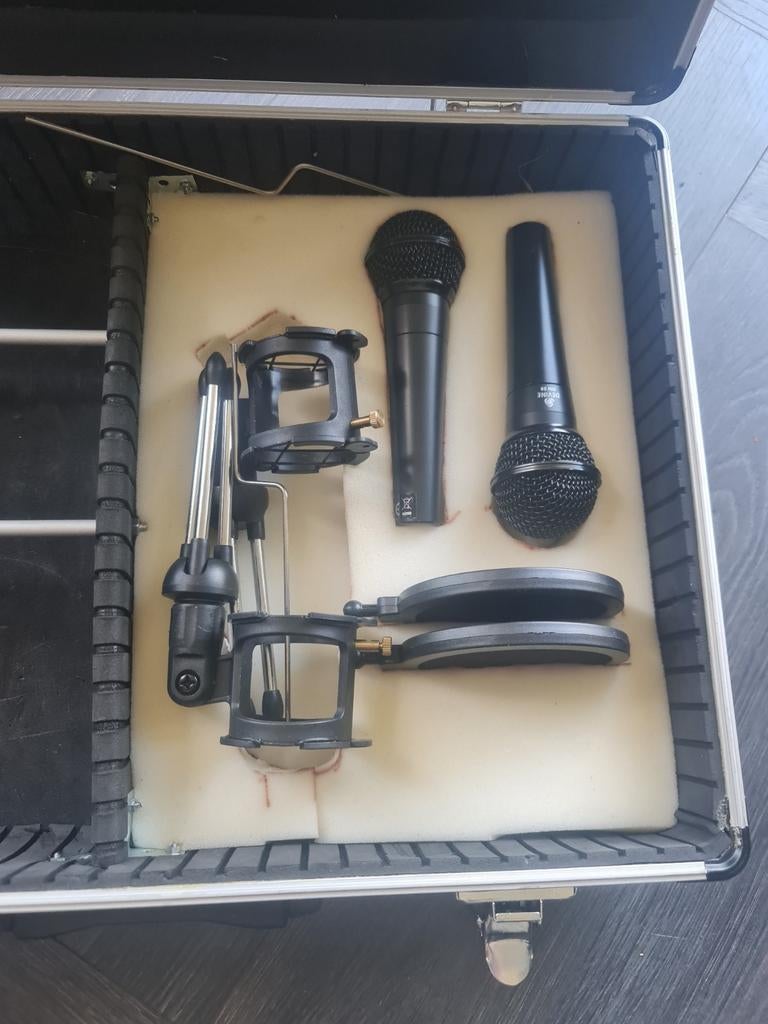 Complete Microfoonset - 2x Devine DM 58 - Incl. Shockmounts, Muziek en Instrumenten, Microfoons, Gebruikt, Zangmicrofoon, Ophalen of Verzenden