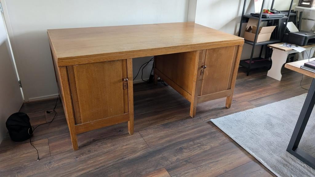 Groot massief bureau met 6 lades, Ophalen, Gebruikt