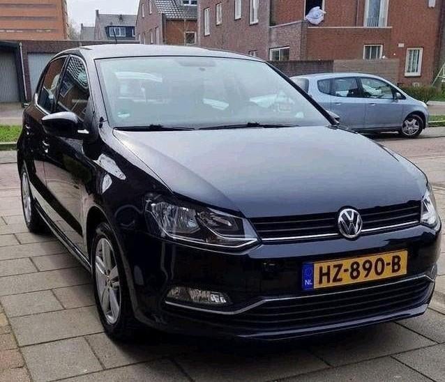 Zwarte Volkswagen Polo 1.2 TSI 2015 Nieuwe APK, Voorwielaandrijving, 4 cilinders, Zwart, Metallic lak