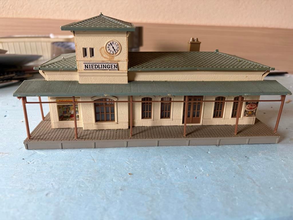 H0 Pola 551 Niedlingen modelspoorstation, Ophalen of Verzenden, Gebruikt, Brug, Tunnel of Gebouw, Overige merken