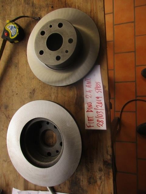Front brake rotors Fiat Dino 2400, Ophalen of Verzenden
