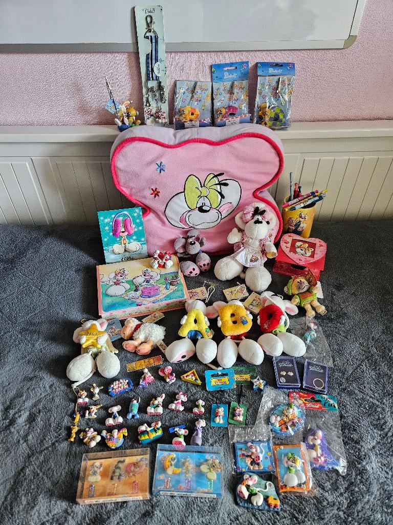 Verzameling Diddl, knuffels, beeldjes kussen, doosjes enz., Ophalen of Verzenden, Verschillende figuren, Zo goed als nieuw, Overige typen