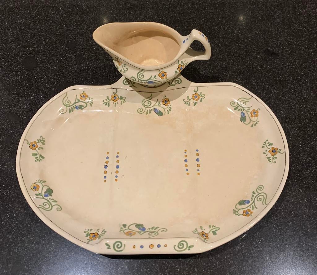 Gouds Plateel, serveerschaal met sauskom, Decor Dolly, Antiek en Kunst, Ophalen of Verzenden