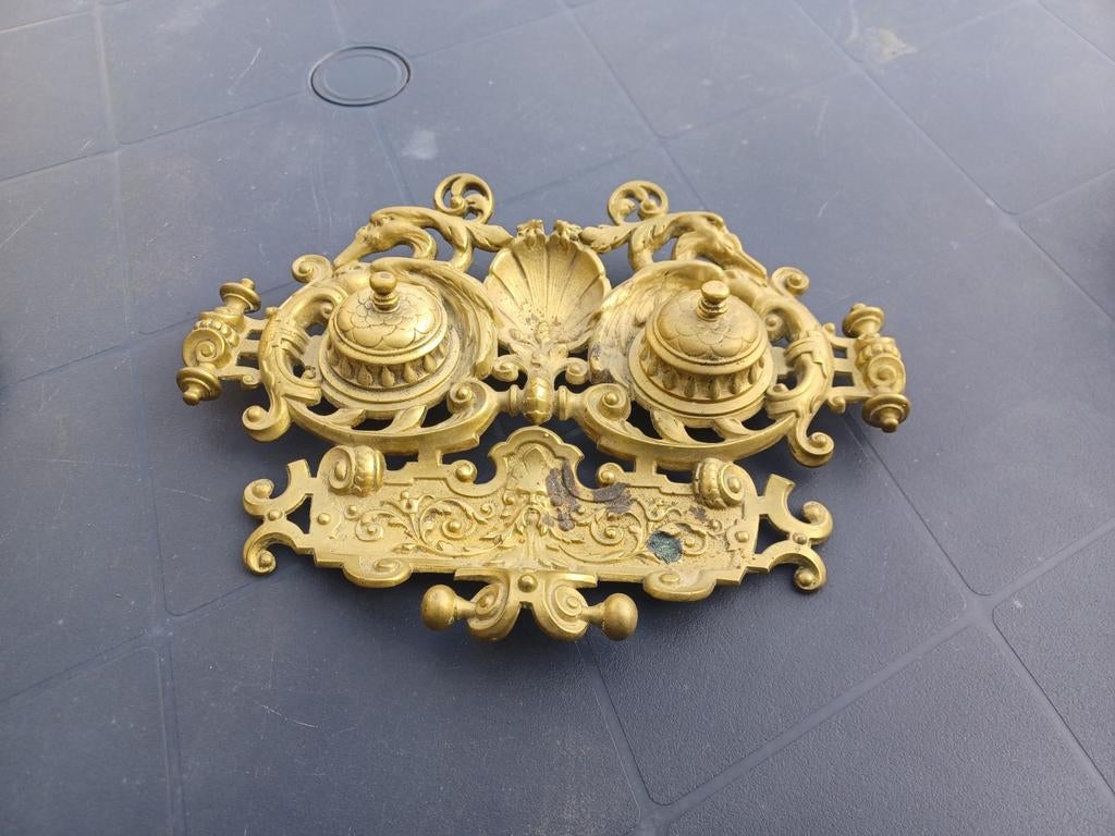 Oude messing inktpot met pennenhouder, Ophalen