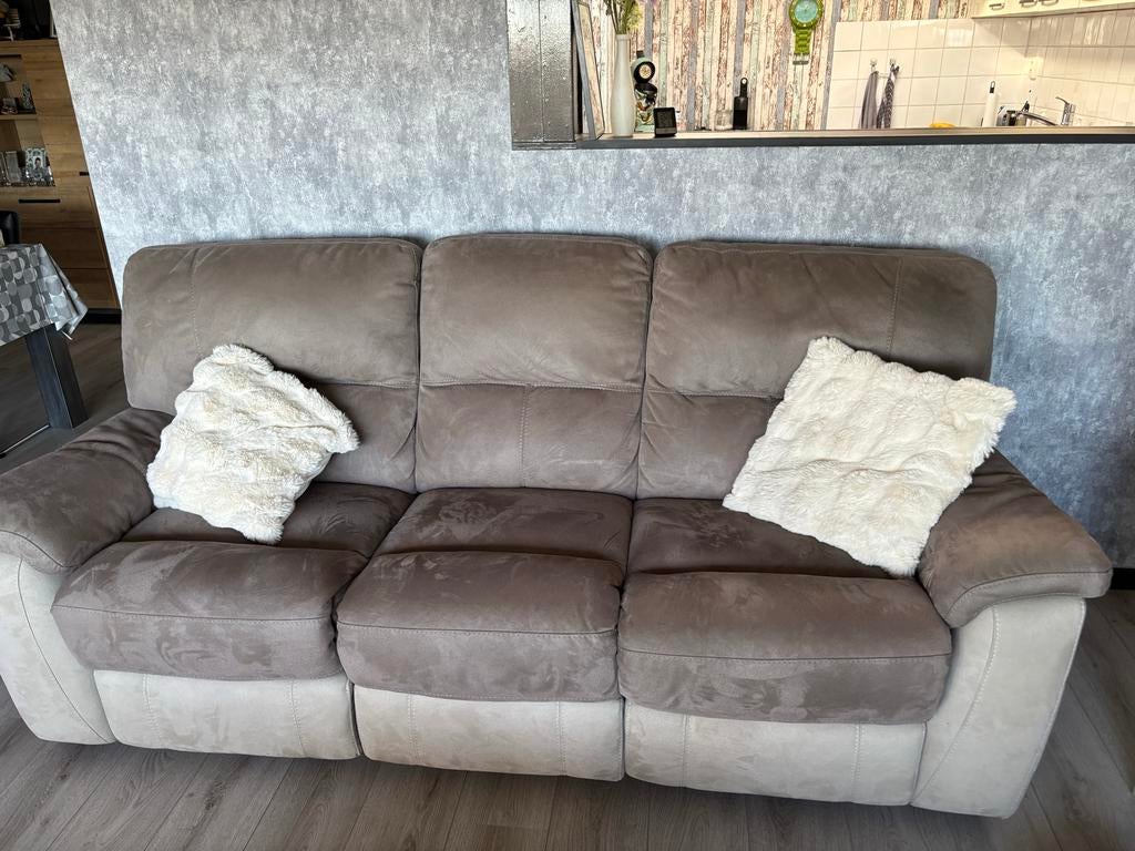 Set van 2 Luxe Taupe Bankstellen - Elektrisch & Handmatig, Huis en Inrichting, Banken | Bankstellen, Gebruikt, Driepersoons, 75 tot 100 cm