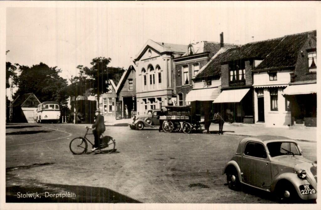 Stolwijk - Dorpsplein - Dorpsgezicht, Ophalen of Verzenden, 1940 tot 1960, Gelopen, Zuid-Holland