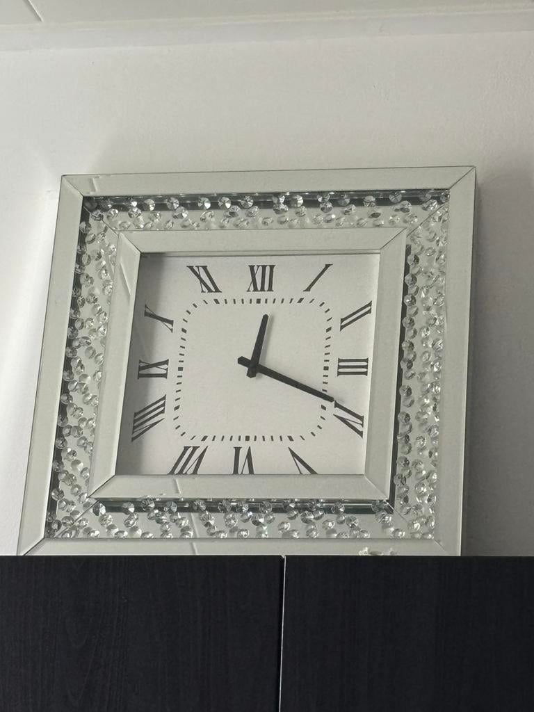 Wandklok, Ophalen of Verzenden, Zo goed als nieuw