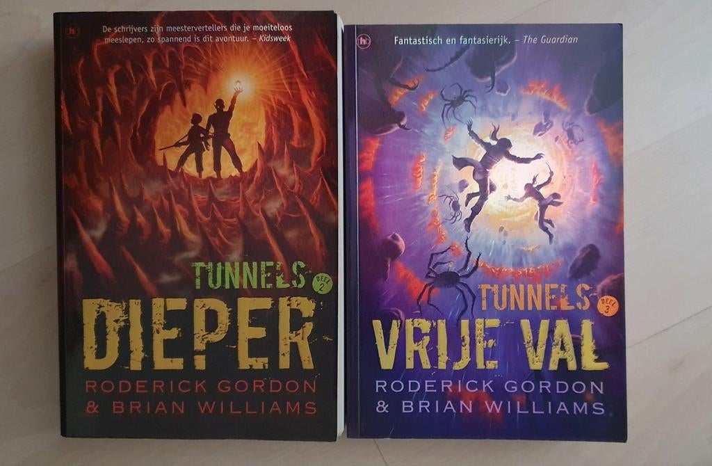 Tunnels dieper- vrije val, Boeken, Ophalen of Verzenden, Zo goed als nieuw, Roderick Gordon en Brian Williams