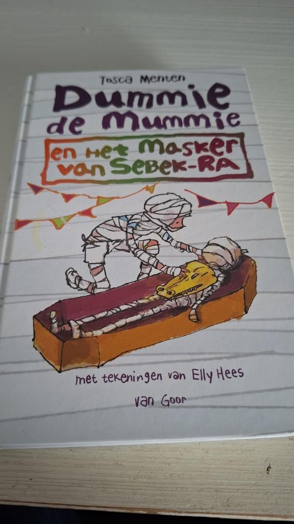 Dummie de Mummie en het Masker van Sebek-Ra, Ophalen of Verzenden, Zo goed als nieuw, Tosca Menten, Verhalen