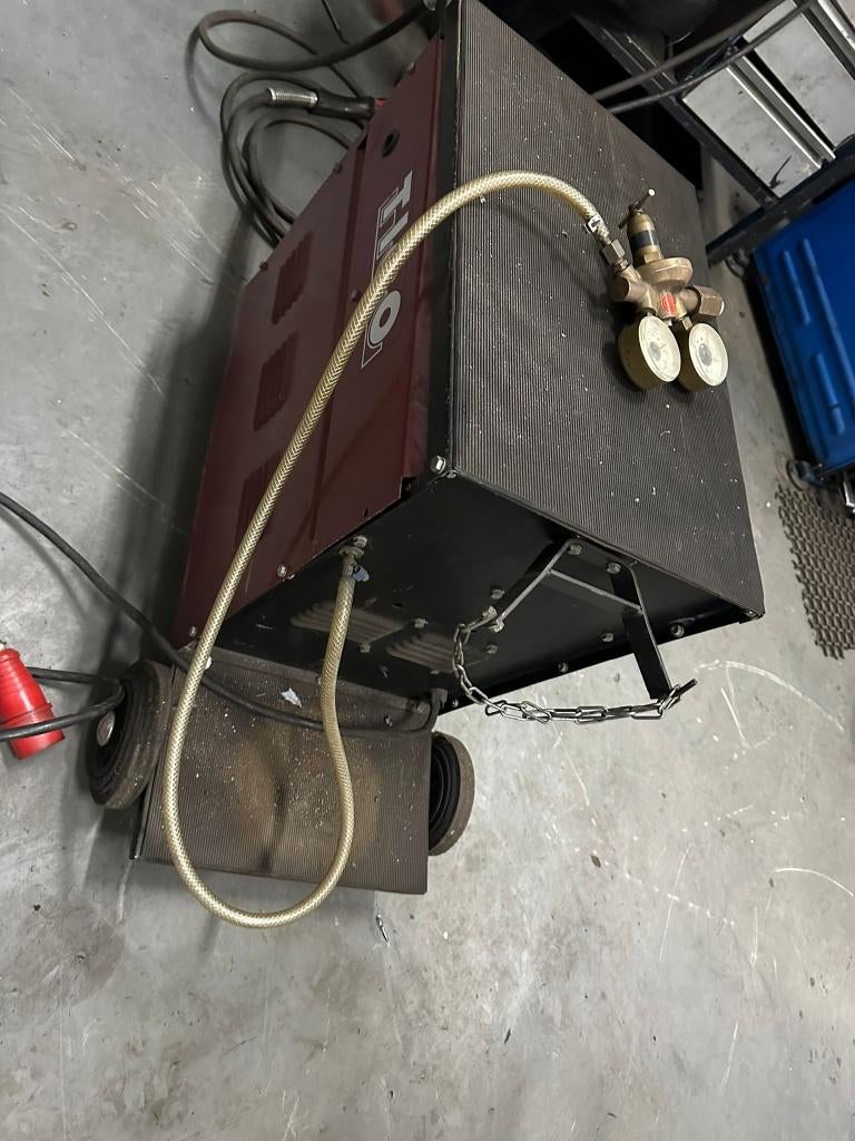 MIG 250 lasapparaat op wielen, Ophalen