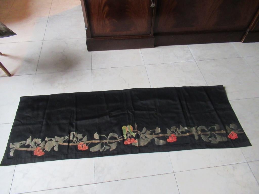 Wandkleed met  Brokaat Versiering, Ophalen of Verzenden