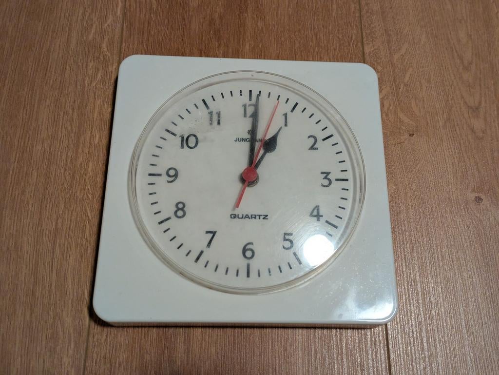 Klok Wandklok Junghans Vintage Wit, Ophalen of Verzenden, Zo goed als nieuw