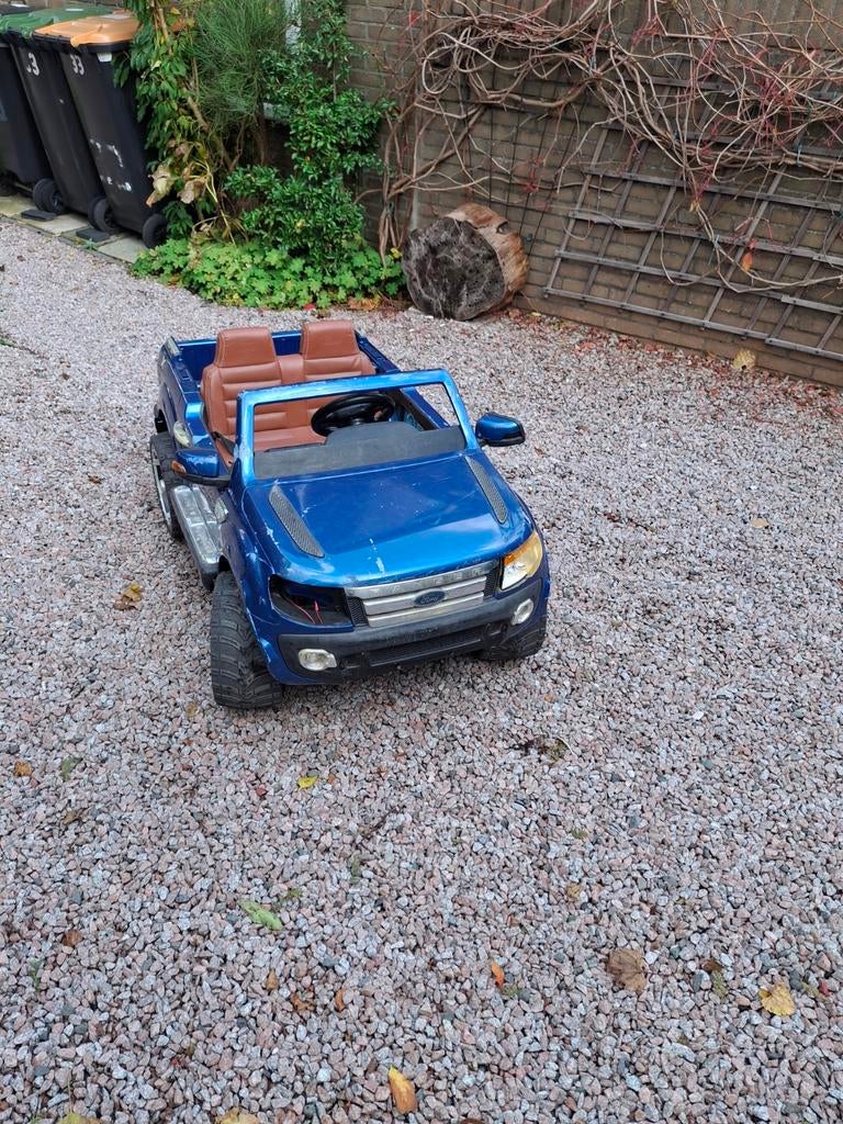 Elektriche kinder auto  2 zitter, Ophalen, Gebruikt