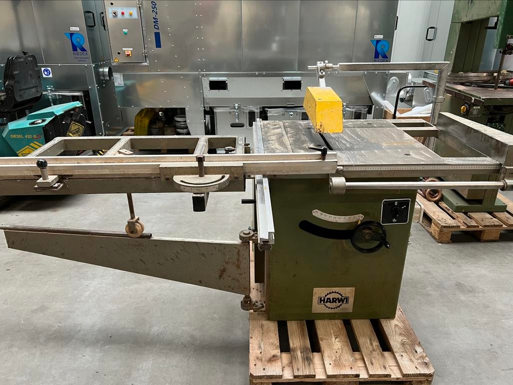 Harwi 110 schulpzaag cirkelzaag, Ophalen, Gebruikt, Cirkelzaag, 70 mm of meer