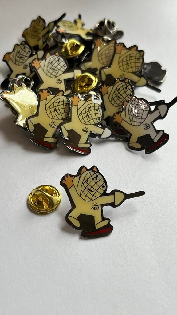 Schermen pin Cobi 12 stuks beschikbaar - set prijs, Ophalen of Verzenden, Zo goed als nieuw, Speldje of Pin, Nvt