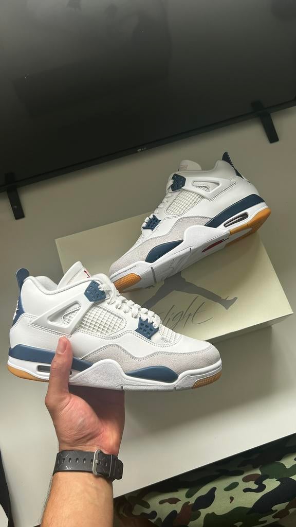 Air Jordan 4 Retro SB navy, Ophalen of Verzenden, Nieuw, Wit