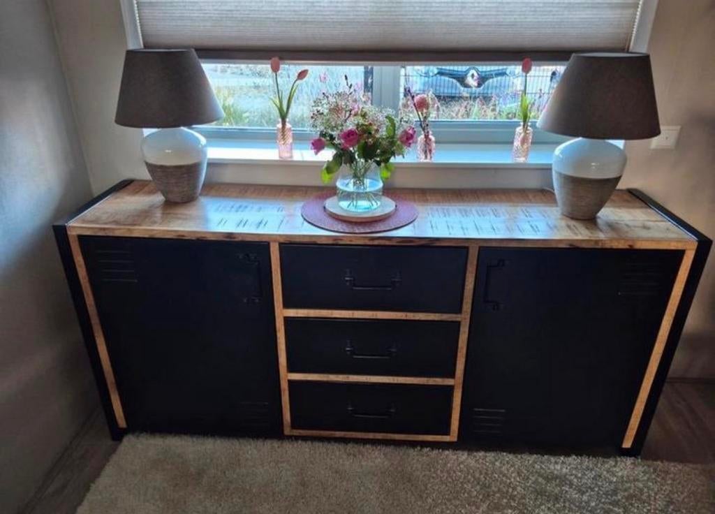 Mooie Label 51 Dressoir Kast - Brussels Lijn, Huis en Inrichting, Kasten | Dressoirs, Ophalen, Gebruikt, 150 tot 200 cm, Metaal