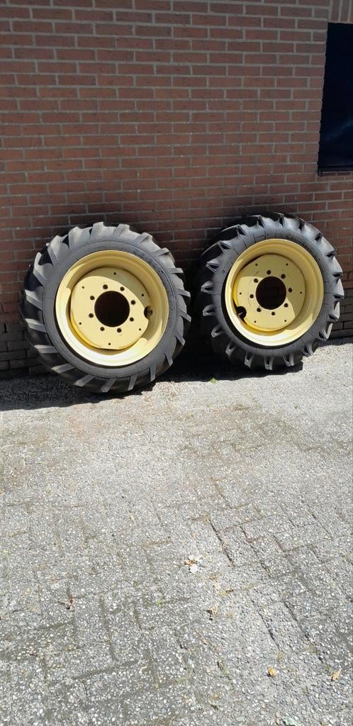 24 inch velgen met banden grote ZF steek, Ophalen