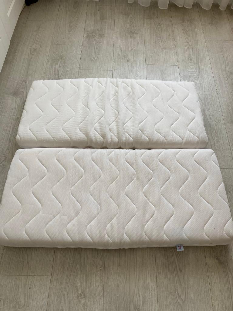 baby schuimmatras 90x40 cm - Petite Amélie, Ophalen, Zo goed als nieuw, Ledikant
