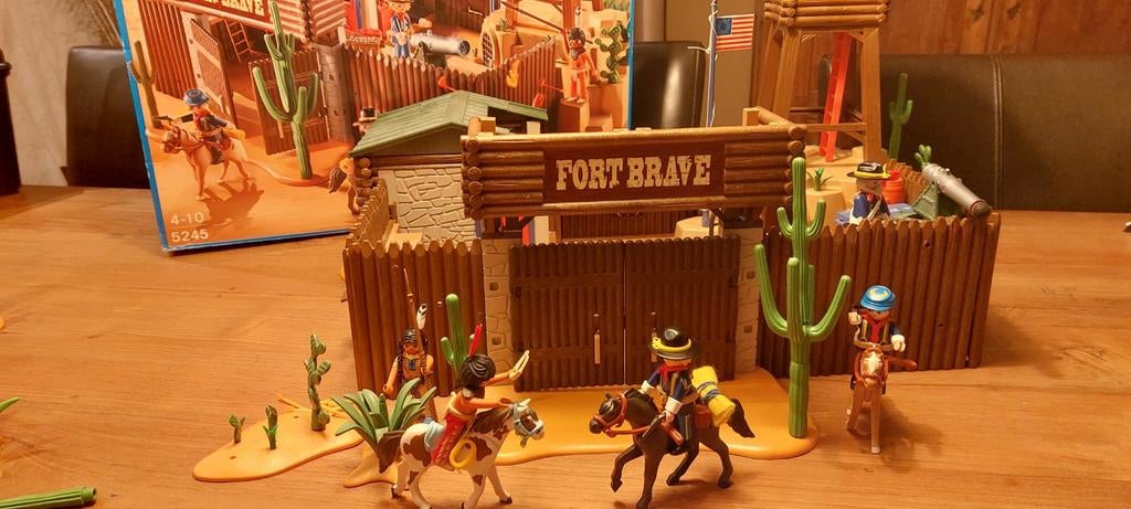 Playmobil 5245 Fort Brave, Kinderen en Baby's, Speelgoed | Playmobil, Ophalen of Verzenden, Zo goed als nieuw, Complete set