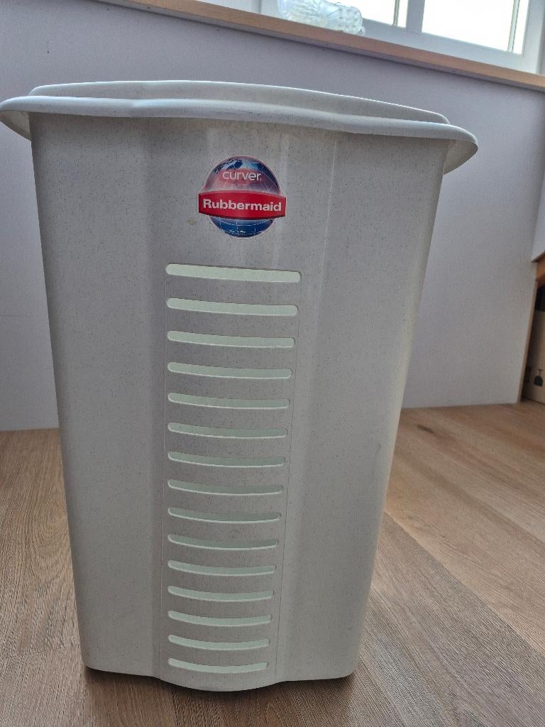 Rubbermaid Wasbox, Ophalen, Zo goed als nieuw