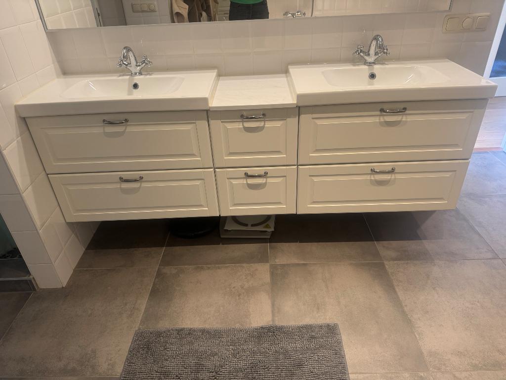 Badkamermeubel met dubbele wastafel, Ophalen, 150 tot 200 cm, Zo goed als nieuw, Minder dan 100 cm