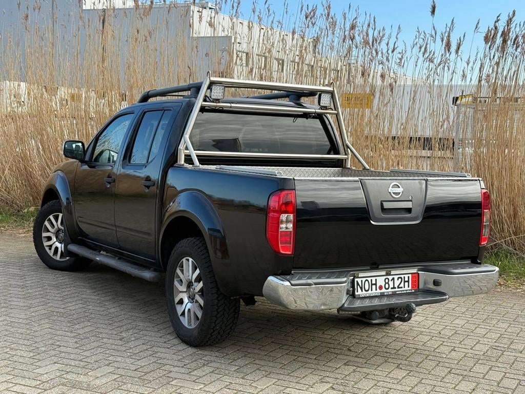Nissan Navara 3.0 dCi LE Double Cab Automaat Navi Export, Automaat, Parkeercamera, Stof, Gebruikt