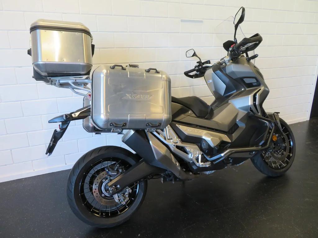 Honda X-ADV 750 ABS DCT NIEUWSTAAT! € 10.950,00 - foto 3