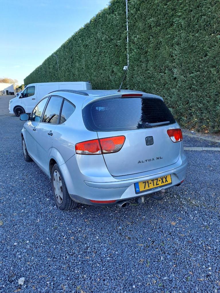 SEAT Altea XL 1.6 Reference | Airco | Cruise Control | Elekt, Gebruikt, Altea XL, Handgeschakeld, Grijs