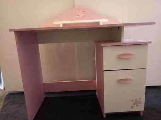 Bureau en Kast in Nieuwstaat !!!, Ophalen, Zo goed als nieuw, Jongetje