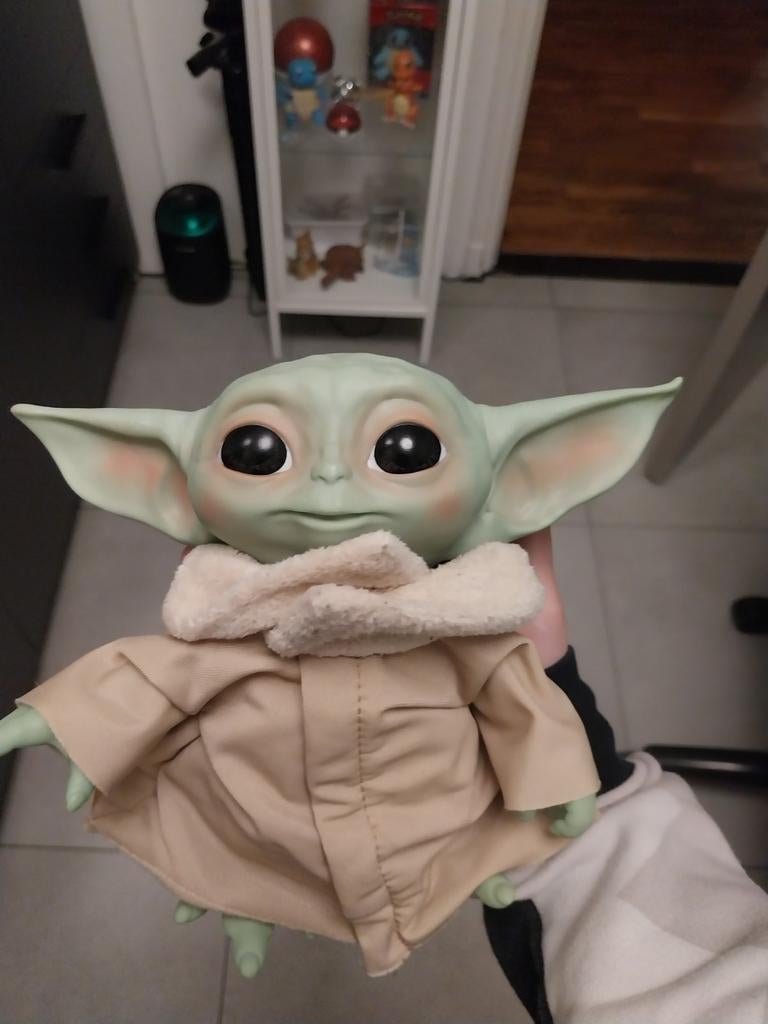 Baby yoda pop, Ophalen of Verzenden, Zo goed als nieuw, Actiefiguurtje