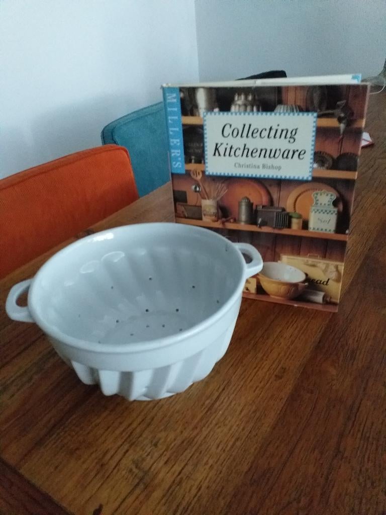 Porseleinen Vergiet, Ophalen of Verzenden