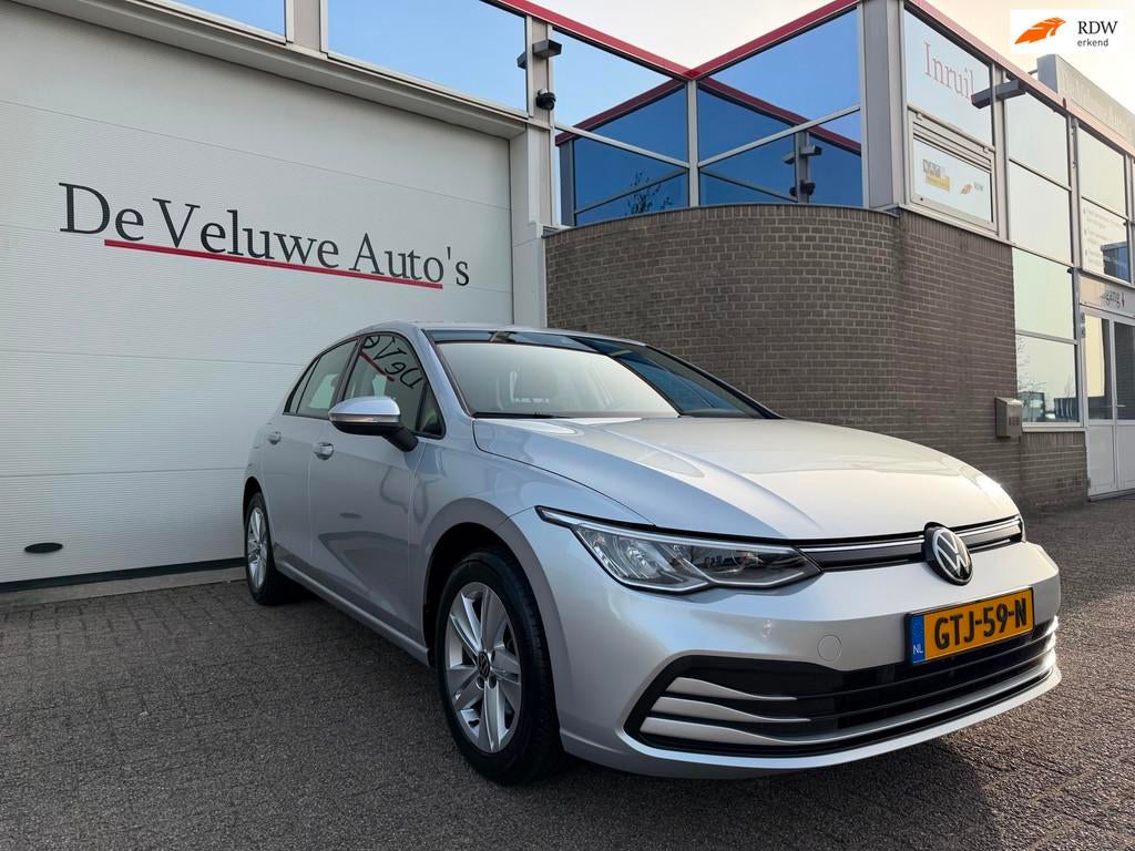 Volkswagen GOLF 1.5 TSI Life|Carplay|Stoelverw.|ACC|PDC|, Voorwielaandrijving, Stof, Euro 6, 4 cilinders