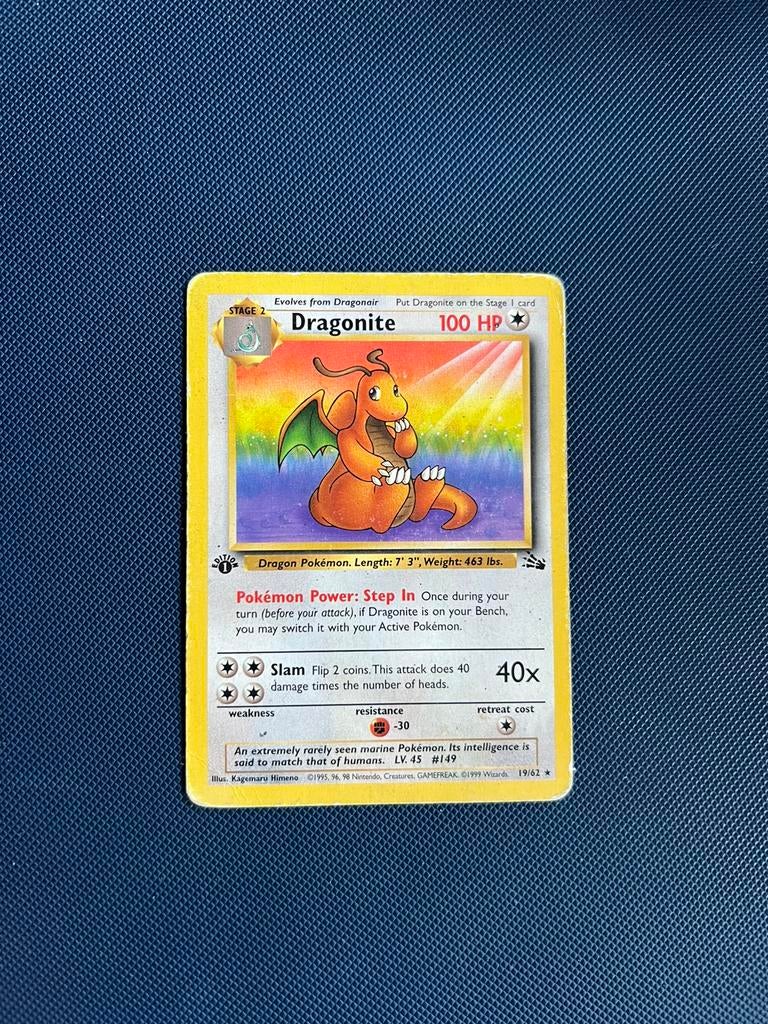 Dragonite First Edition 19/62 Fossil, Hobby en Vrije tijd, Verzamelkaartspellen | Pokémon, Ophalen of Verzenden, Gebruikt, Losse kaart