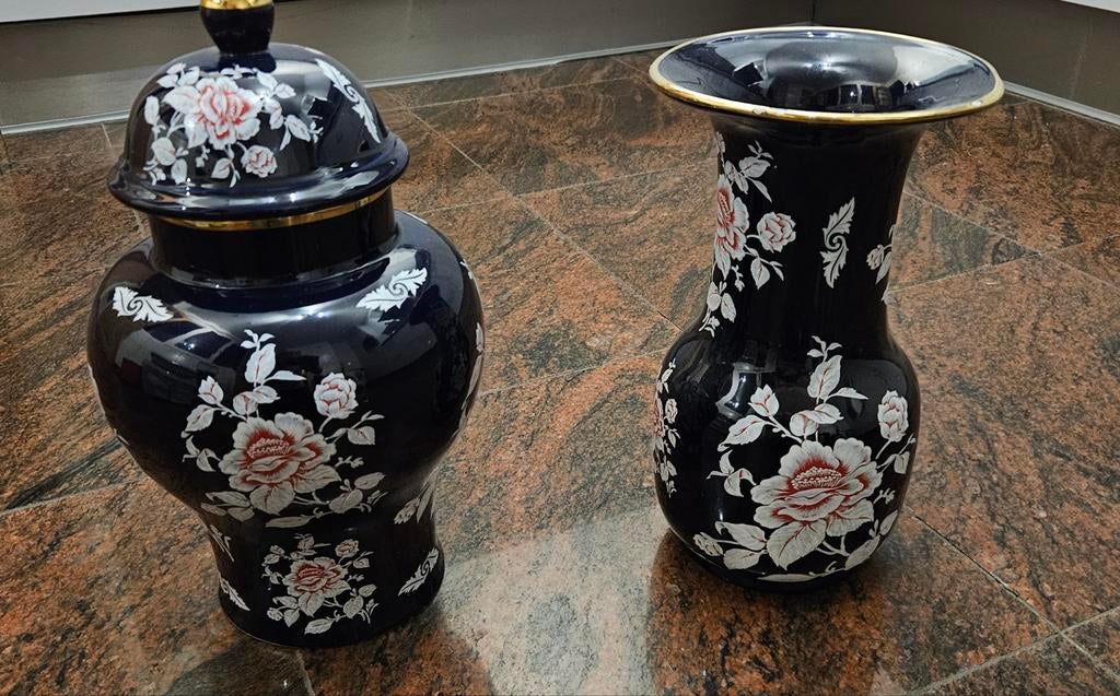 Set van aardewerk vaas en pot met deksel, gebloemd, Antiek en Kunst, Ophalen