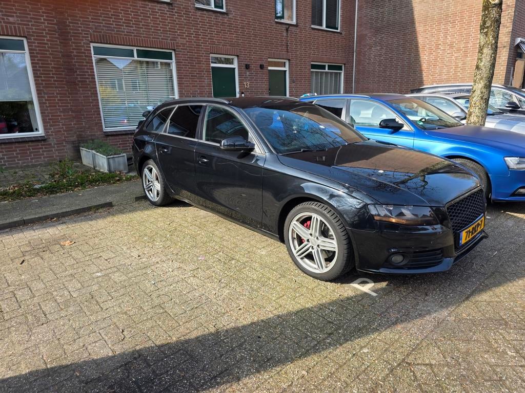 Audi A4 1.8 Tfsi 88KW Avant 2011 lees beschrijving, Auto's, Audi, Zwart, 4 cilinders, A4, Zwart