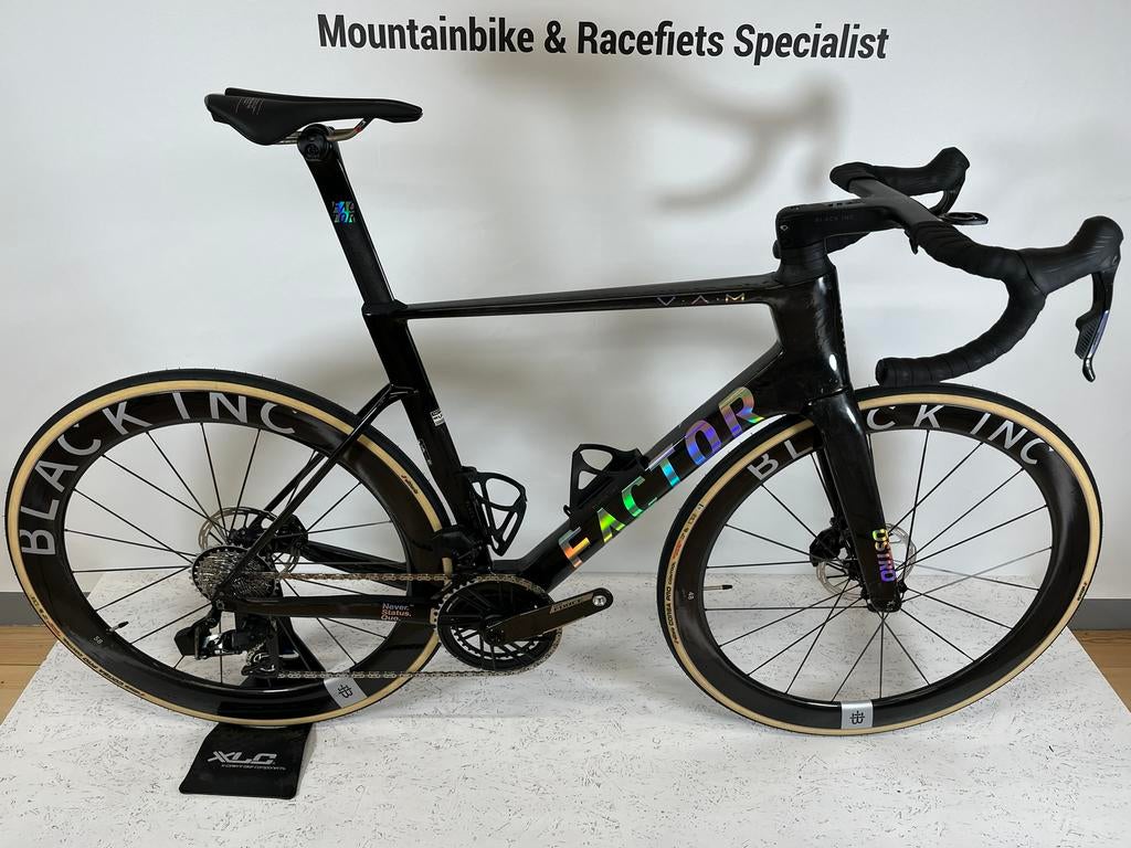 Nieuwe Factor Ostro Vam 2.0 Sram Force AXS Black inc maat 56, Fietsen en Brommers, Fietsen | Racefietsen, 28 inch, Carbon, Heren