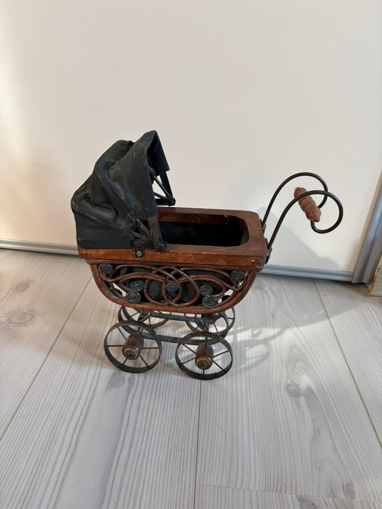 Antieke poppenwagen, Ophalen of Verzenden