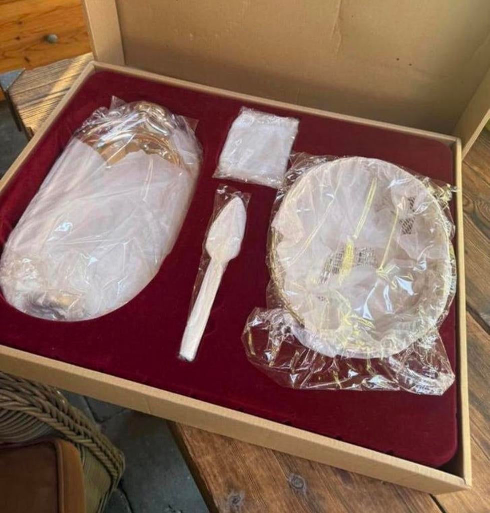 Verzilverde broodmand met broodmesje zwaan, Ophalen, Nieuw, Zilver