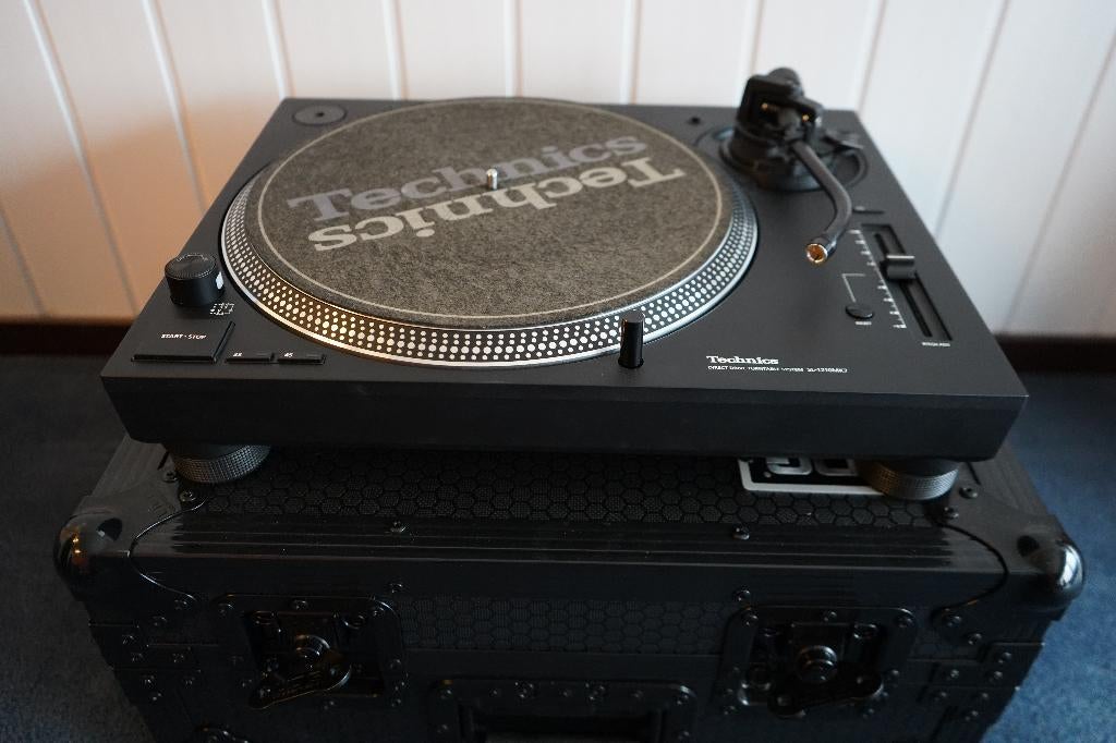 Technics SL-1210 MK7 + UDG Flightcase — als nieuw, Audio, Tv en Foto, Platenspelers, Ophalen, Pitch-regelaar, Zo goed als nieuw